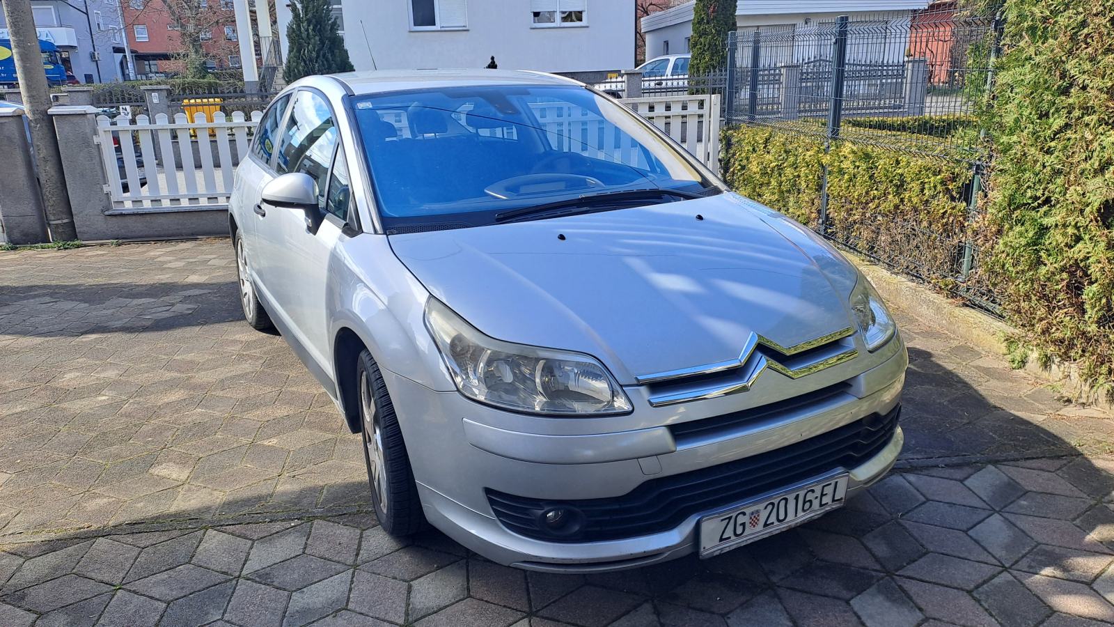 Citroën C4 1,6 i 16V, fotografija 5