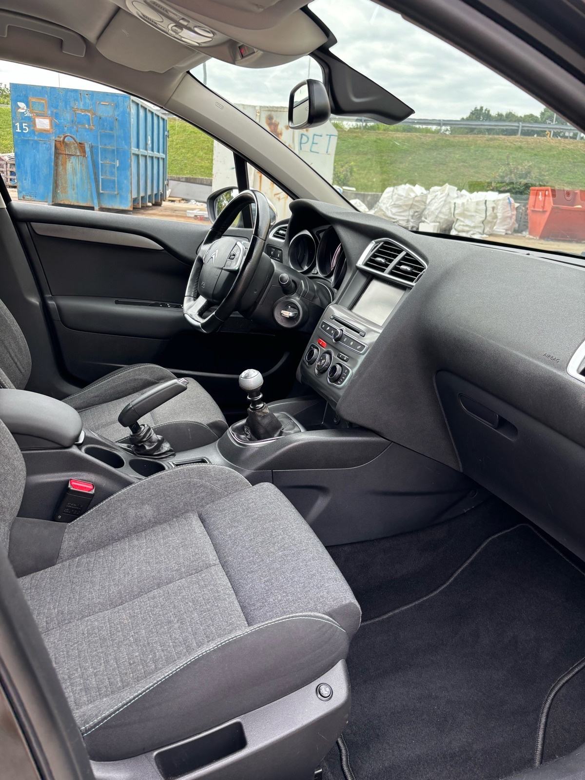 Citroën C4 1,6 BlueHDi 2016.godina SHINE PAKET OPREME!, fotografija 13