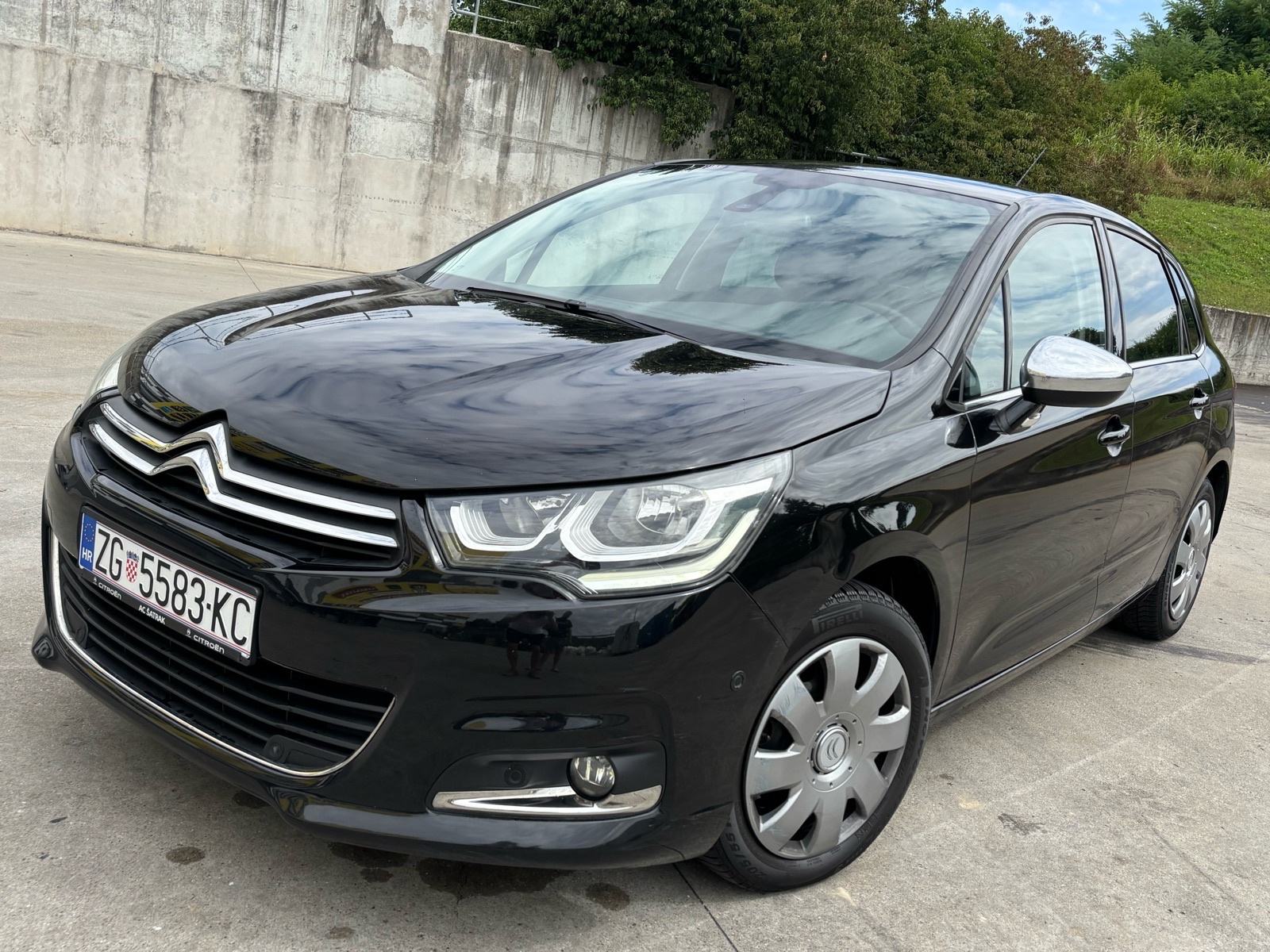 Citroën C4 1,6 BlueHDi 2016.godina SHINE PAKET OPREME!, pogled izvana - slika 3
