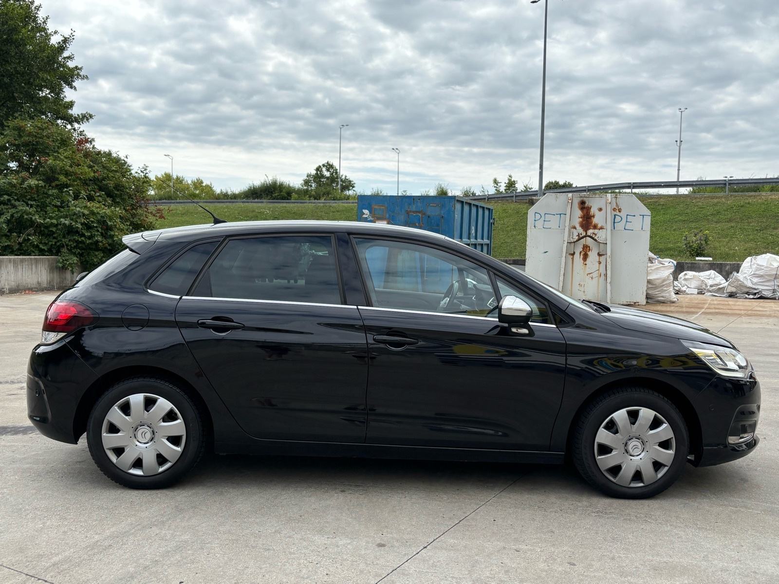 Citroën C4 1,6 BlueHDi 2016.godina SHINE PAKET OPREME!, fotografija 6