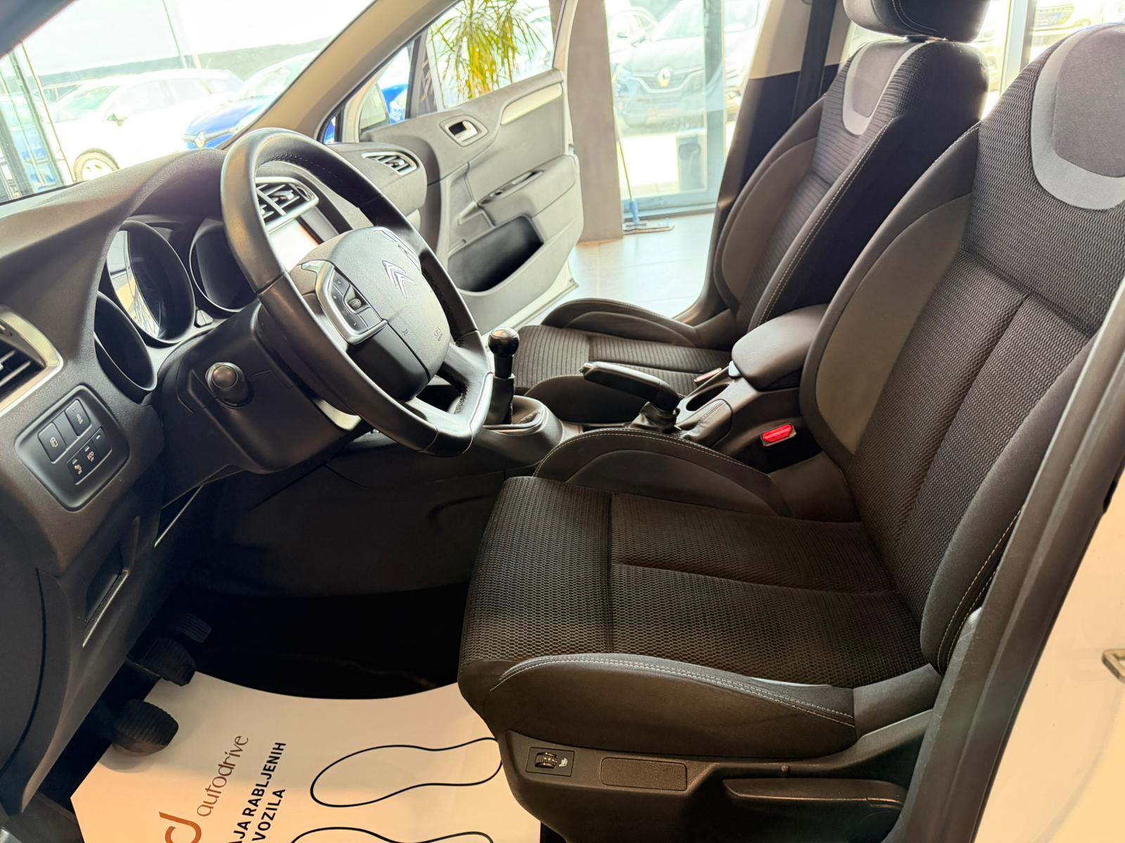 Citroën C4 1,6 BlueHDi KLIMA • SERVISNA • LEASING RATA VEĆ OD: 168,00€, fotografija 14