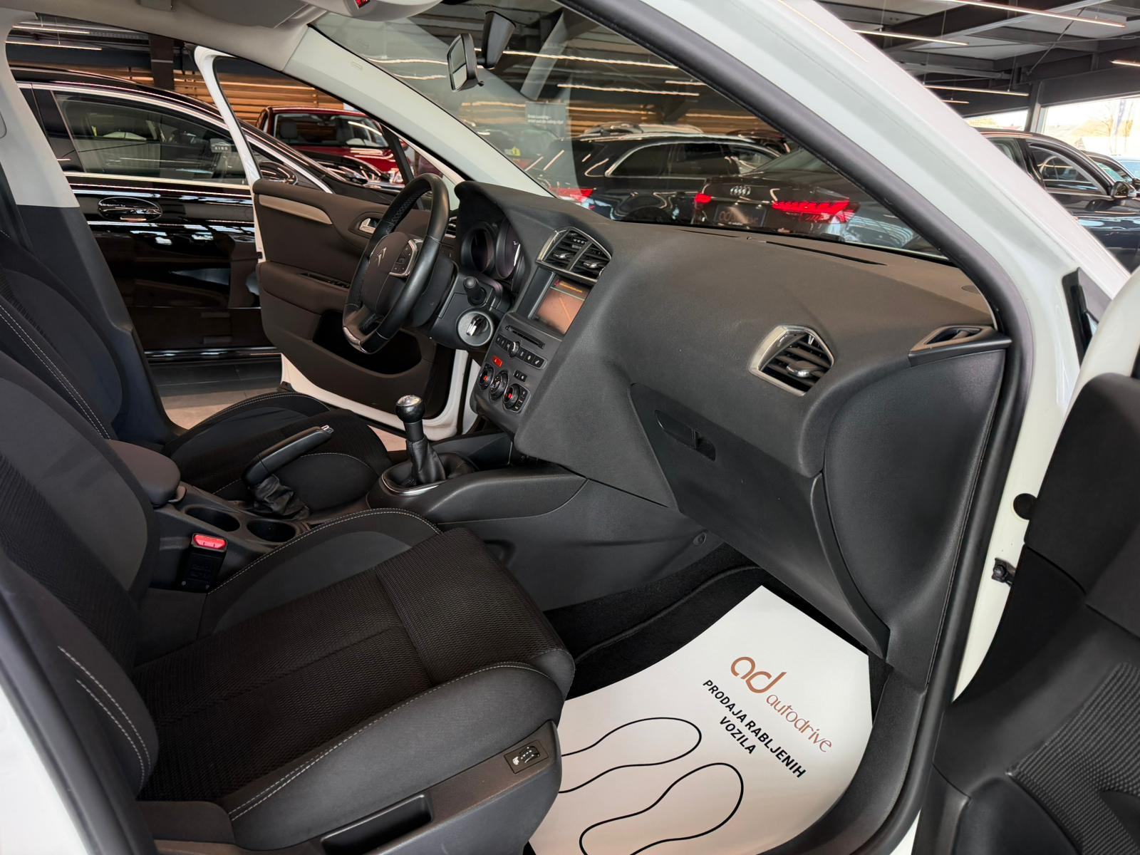 Citroën C4 1,6 BlueHDi KLIMA • SERVISNA • LEASING RATA VEĆ OD: 168,00€, fotografija 20