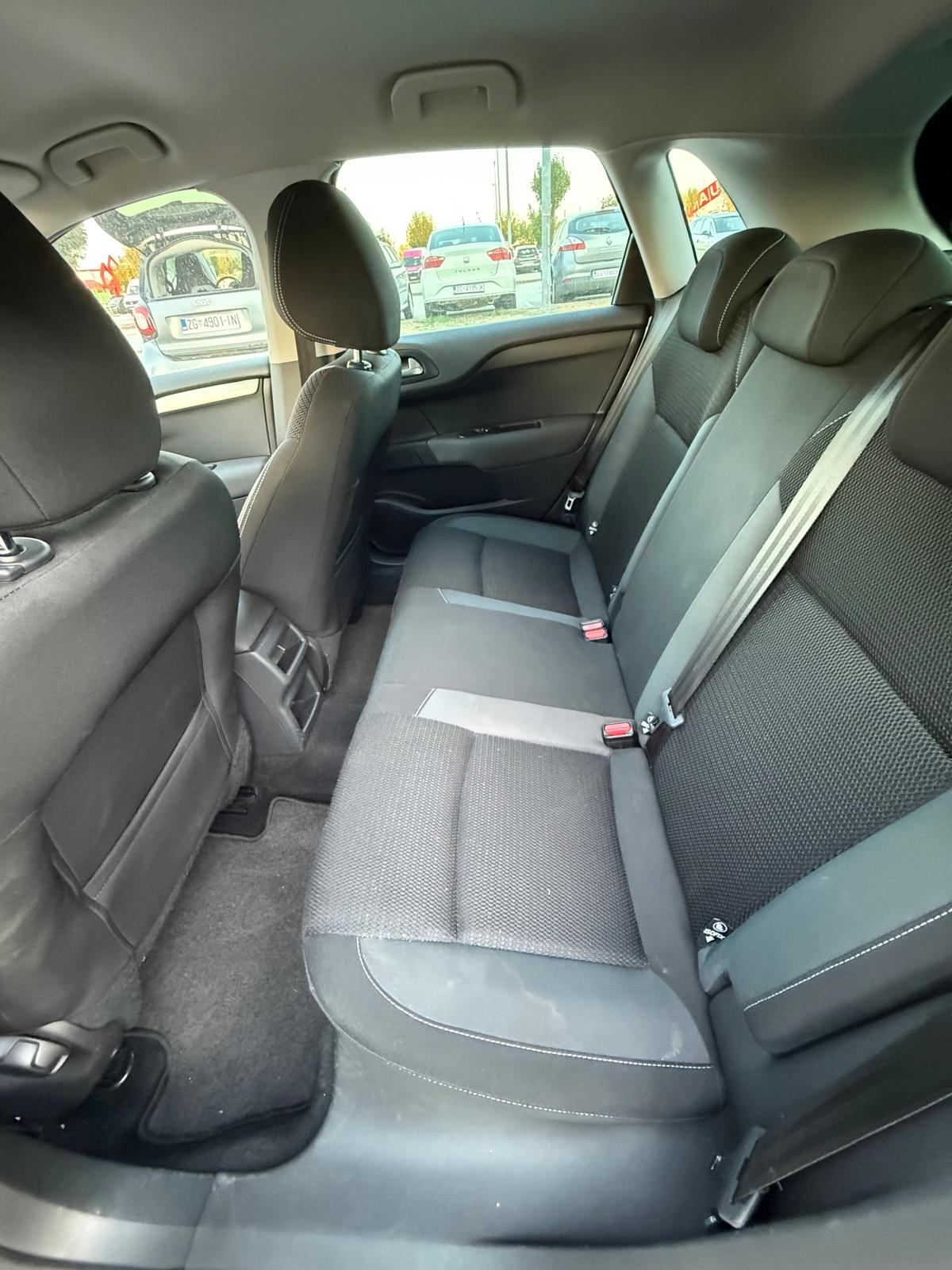 Citroën C4 1,6 BlueHDi PRVI VLASNIK, Kupljen u RH, VRHUNSKI, fotografija 10