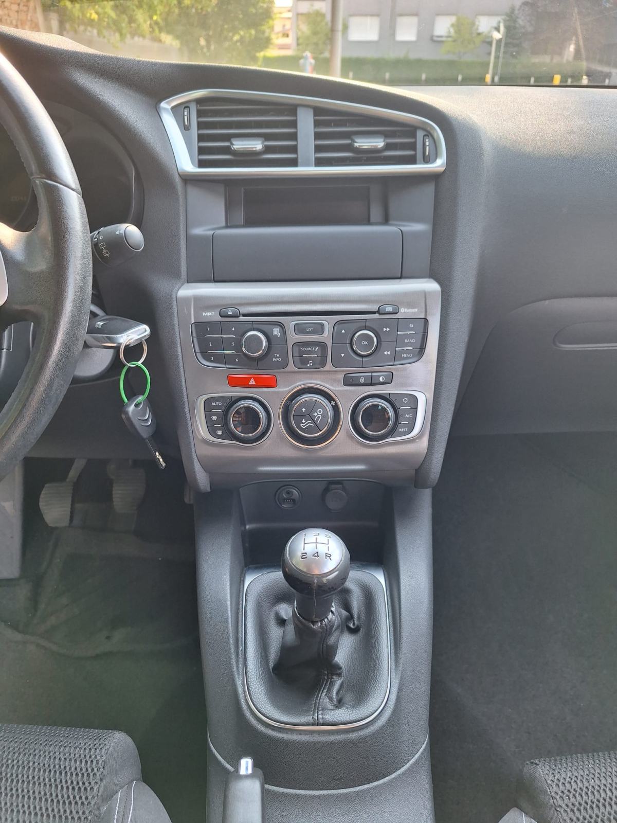 Citroën C4 1,6 BlueHDi PRVI VLASNIK, Kupljen u RH, VRHUNSKI, fotografija 8