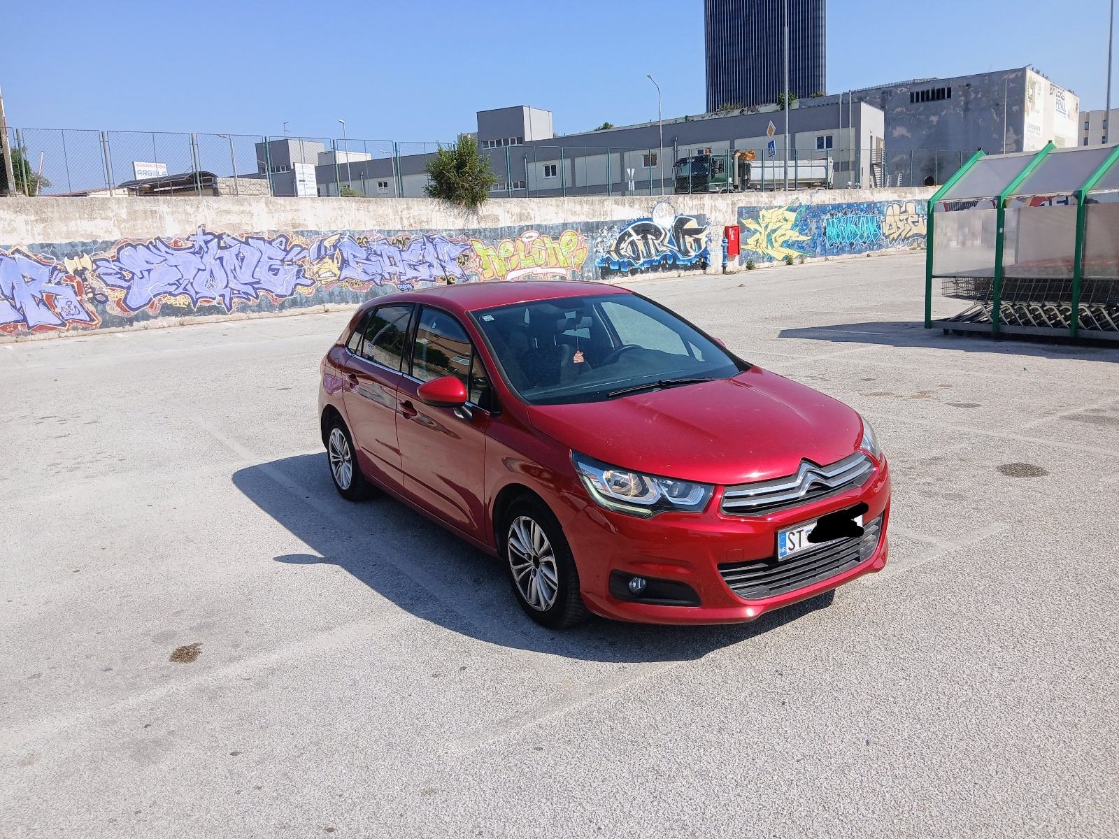Citroën C4 1,6 BlueHDi 1. VLASNIK reg. god. dana, ovlašteni servis, fotografija 2