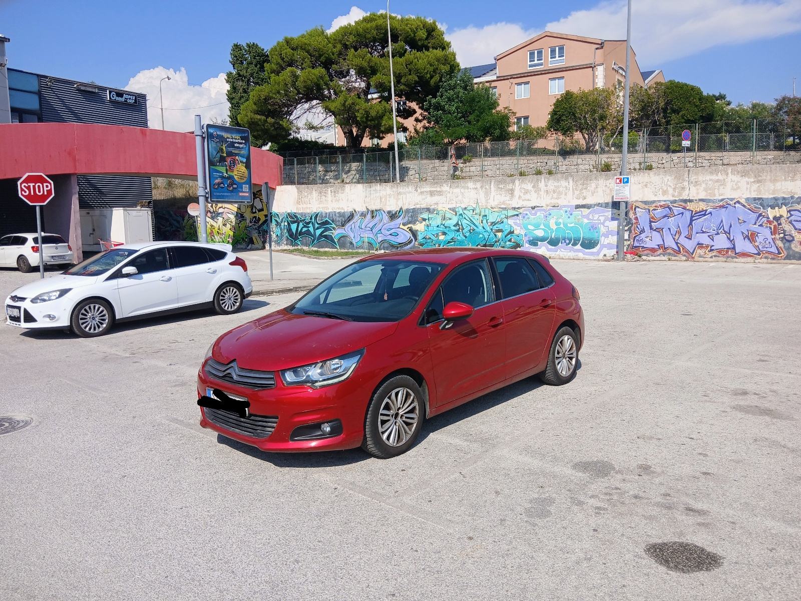 Citroën C4 1,6 BlueHDi 1. VLASNIK reg. god. dana, ovlašteni servis, fotografija 3