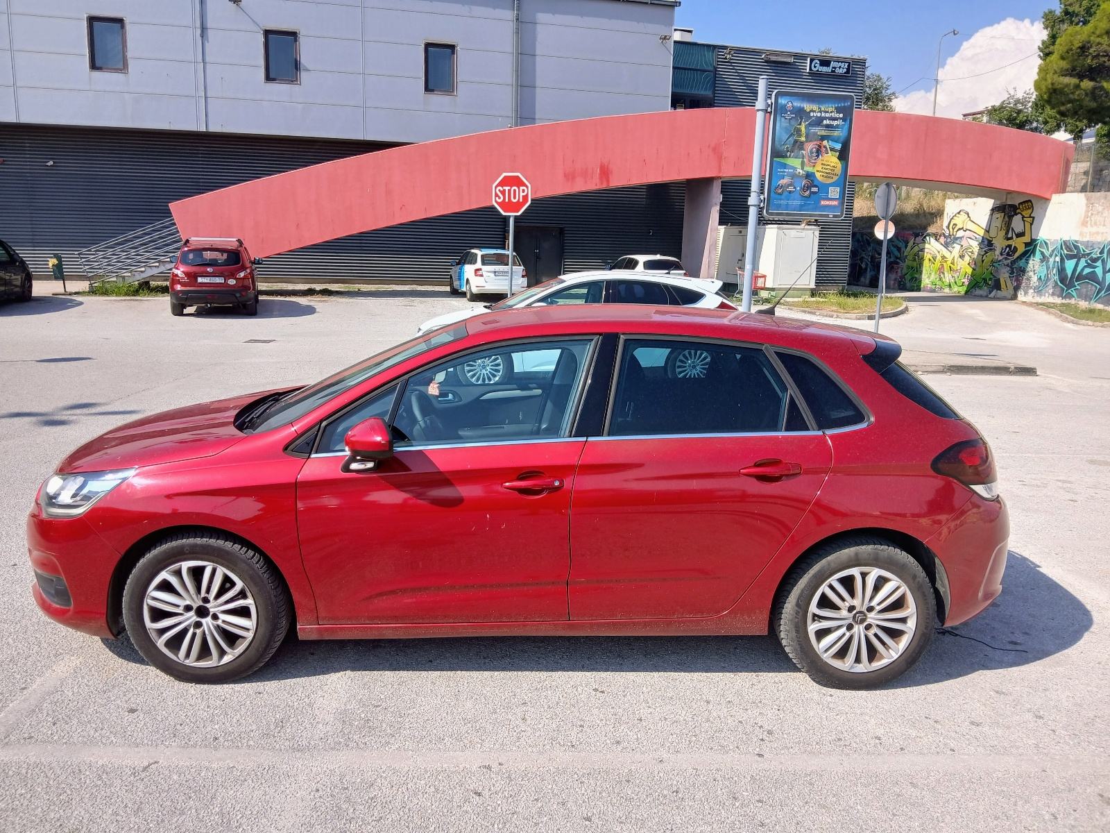 Citroën C4 1,6 BlueHDi 1. VLASNIK reg. god. dana, ovlašteni servis, fotografija 4