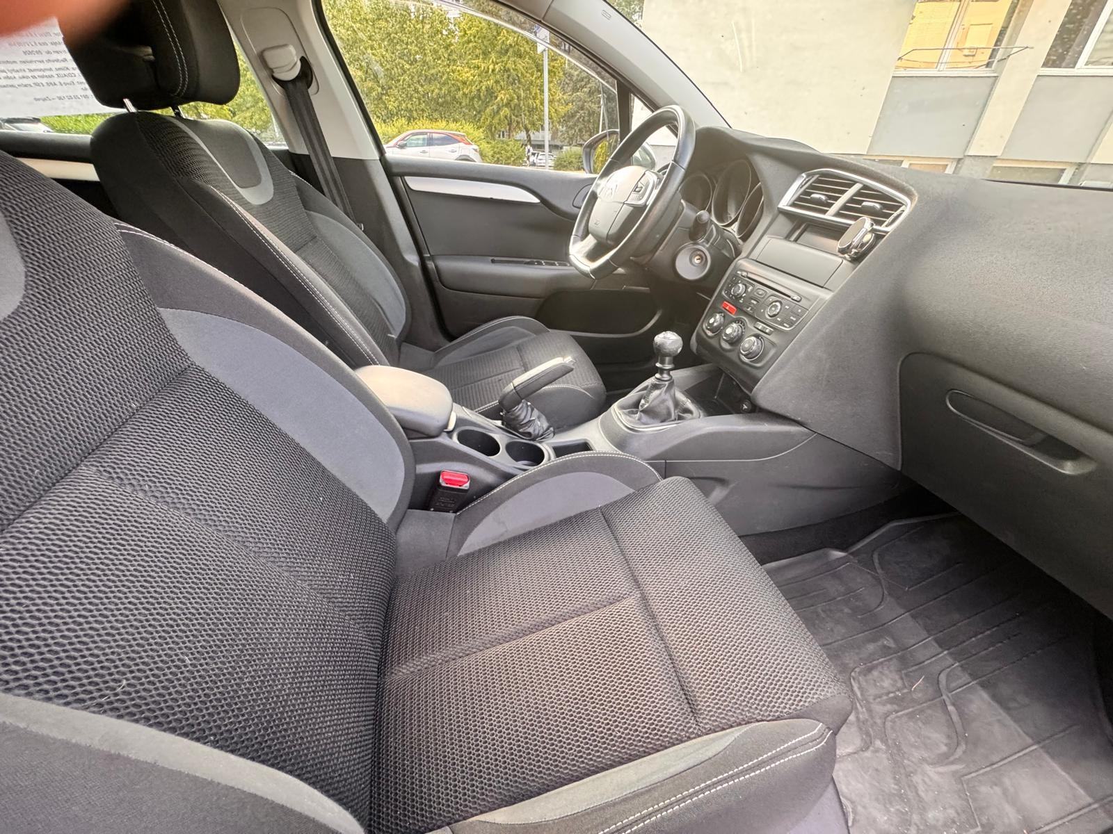 Citroën C4 1,6 e-HDi, HR vozlo., fotografija 6