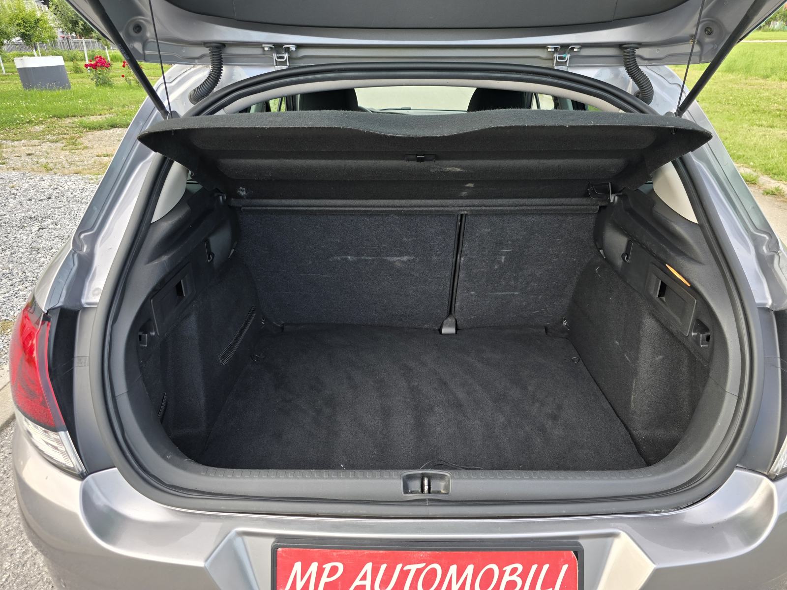 Citroën C4 1,6 HDi-2019god.od-NAVIGACIJA-xenon,climatronic,alu,KARTICE, fotografija 8