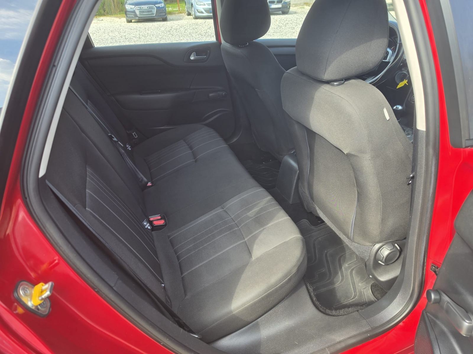 Citroën C4 1,6 HDi #HR AUTO# REG-1 GOD# KLIMA# KARTICE-36 RATA, fotografija 6