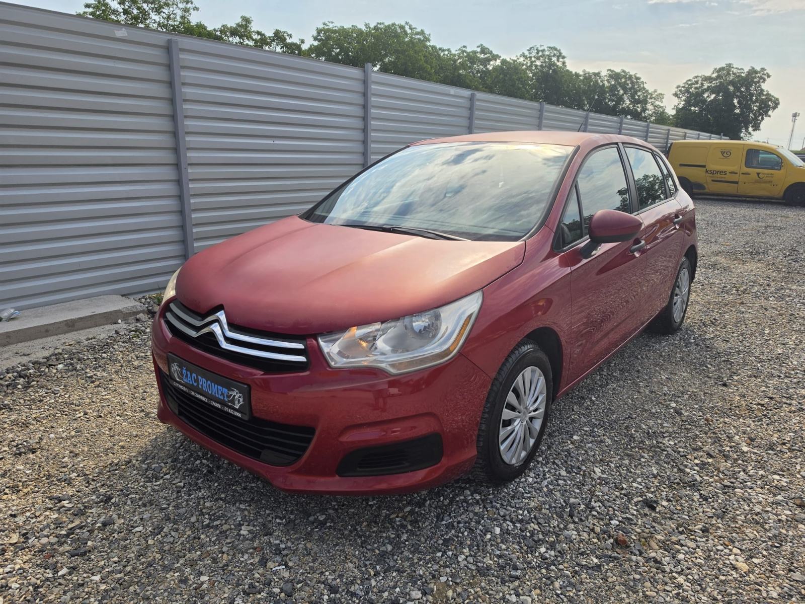Citroën C4 1,6 HDi #HR AUTO# REG-1 GOD# KLIMA# KARTICE-36 RATA, fotografija 1