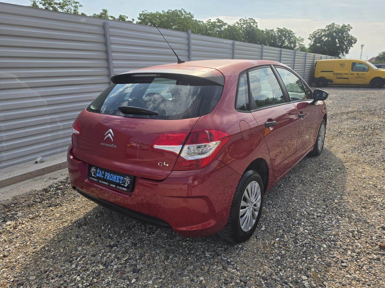 Citroën C4 1,6 HDi #HR AUTO# REG-1 GOD# KLIMA# KARTICE-36 RATA, fotografija 11