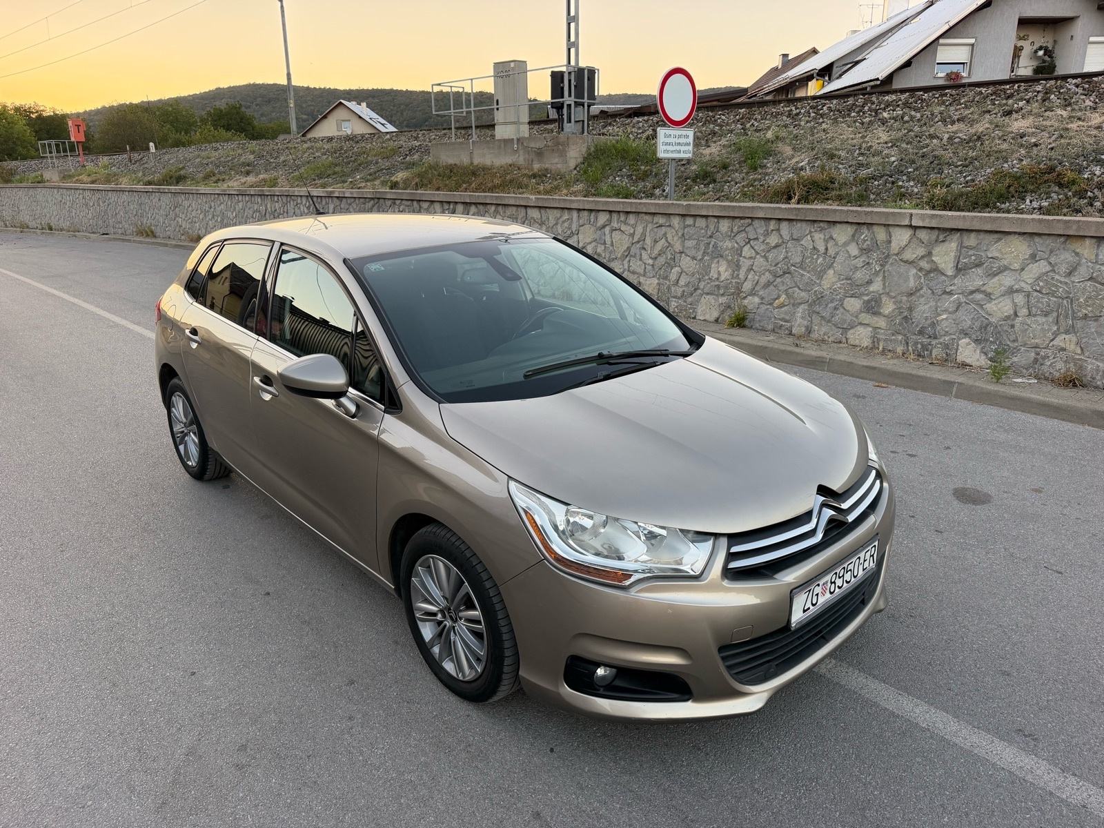 Citroën C4 1,6 HDi**Medveščak**, fotografija 2