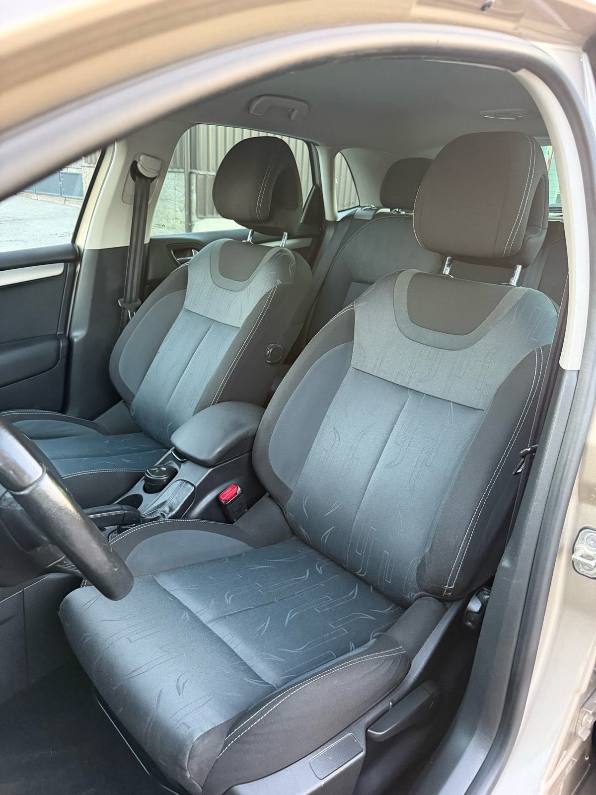 Citroën C4 1,6 HDi**Medveščak**, fotografija 15