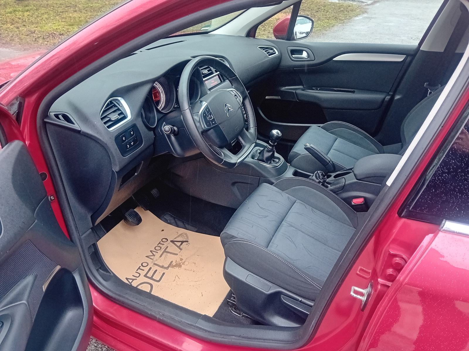Citroën C4 1,6 HDi-PANORAMA-TEMPOMAT-AUT.KL.-PDC-VELIKI SERVIS, fotografija 12