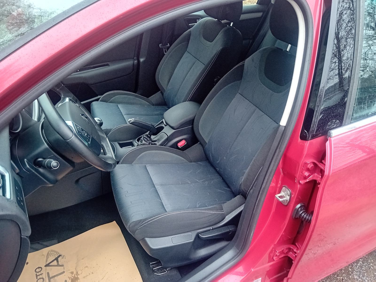 Citroën C4 1,6 HDi-PANORAMA-TEMPOMAT-AUT.KL.-PDC-VELIKI SERVIS, fotografija 11