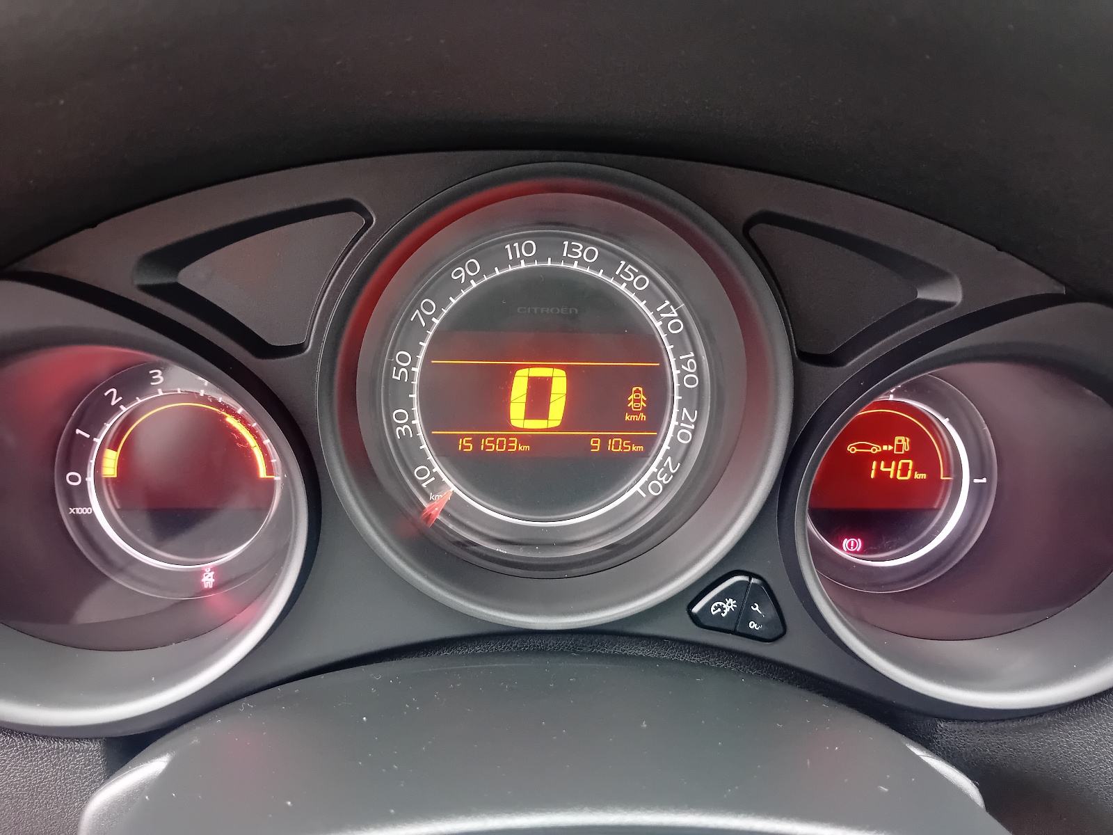 Citroën C4 1,6 HDi-PANORAMA-TEMPOMAT-AUT.KL.-PDC-VELIKI SERVIS, fotografija 16
