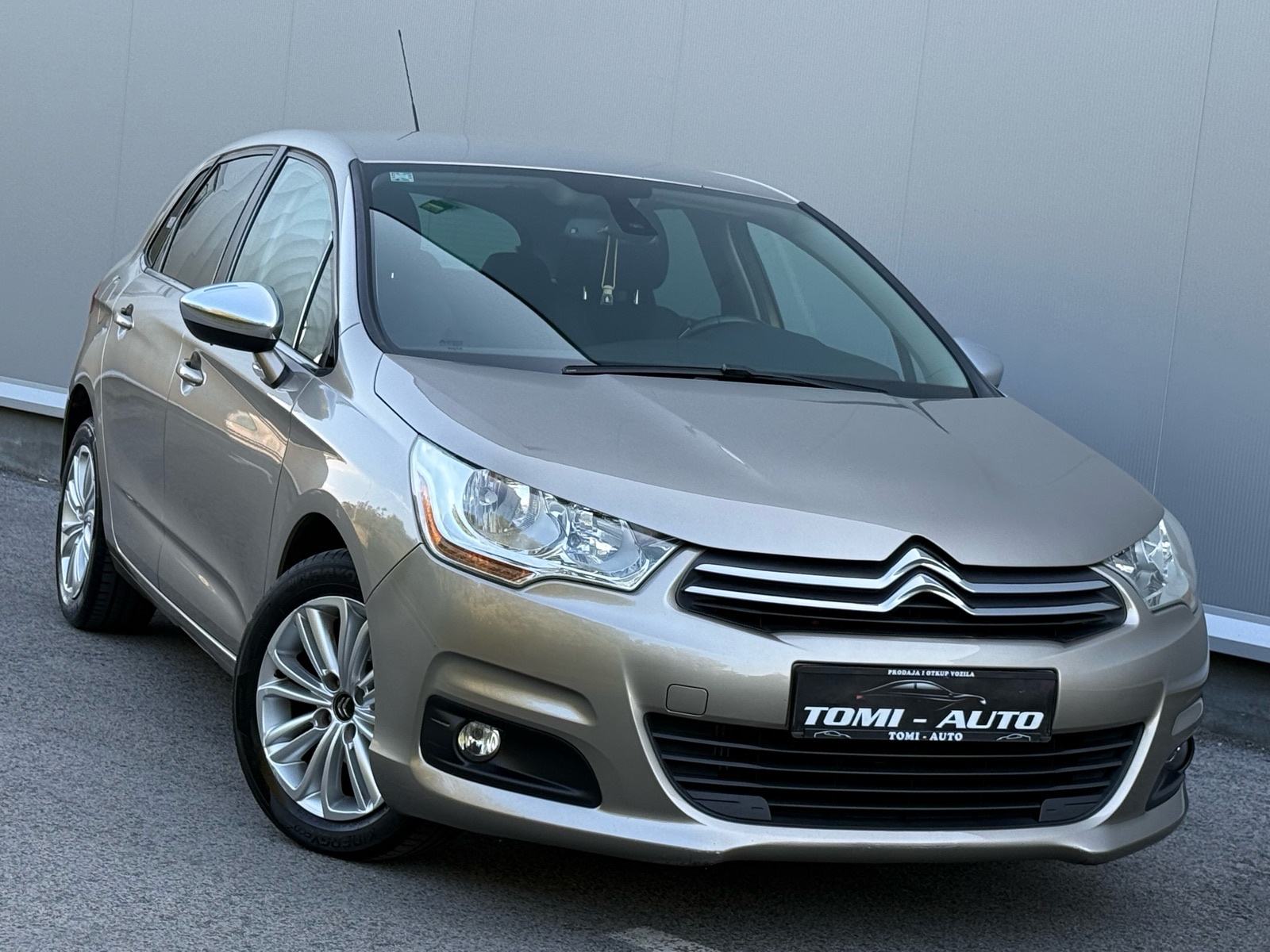 Citroën C4 1,6 HDi-REGA6/27-HR AUTO-PRVI VLASNIK-PARK SENZORI-TEMPOMAT, pogled izvana - slika 1