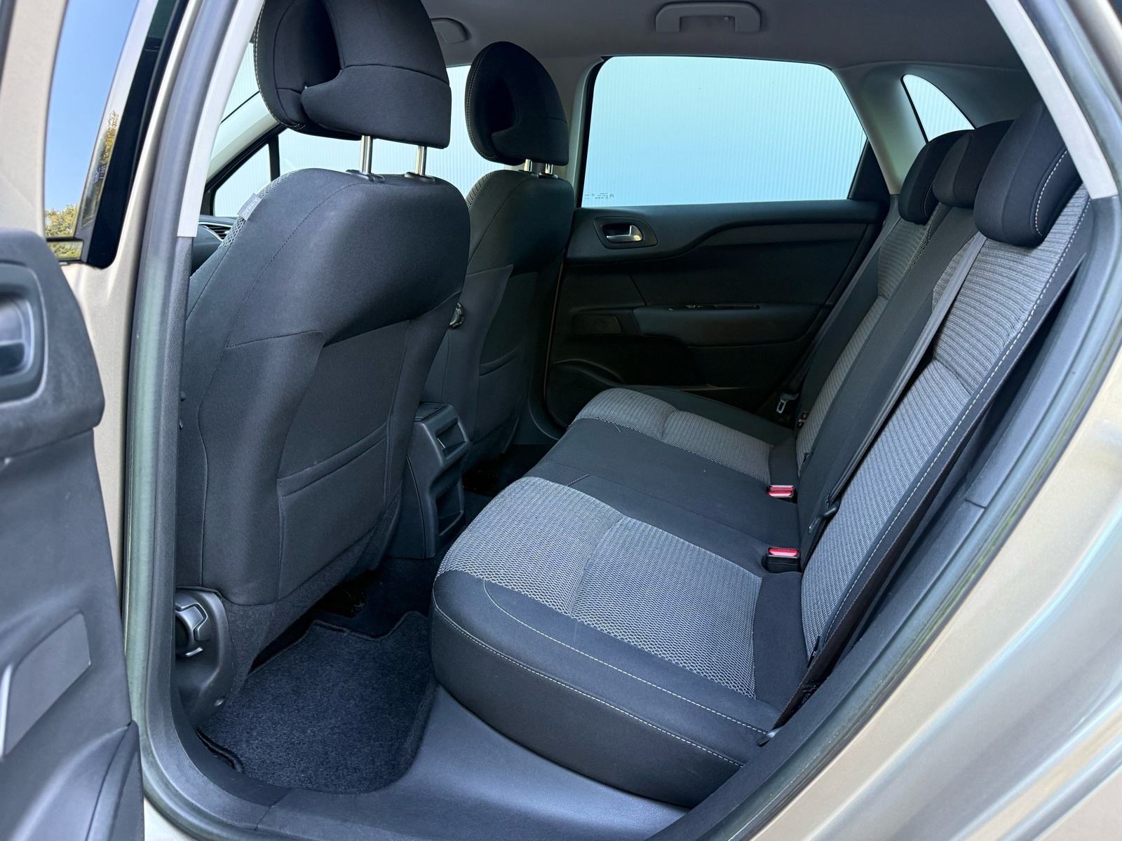 Citroën C4 1,6 HDi-REGA6/27-HR AUTO-PRVI VLASNIK-PARK SENZORI-TEMPOMAT, fotografija 17