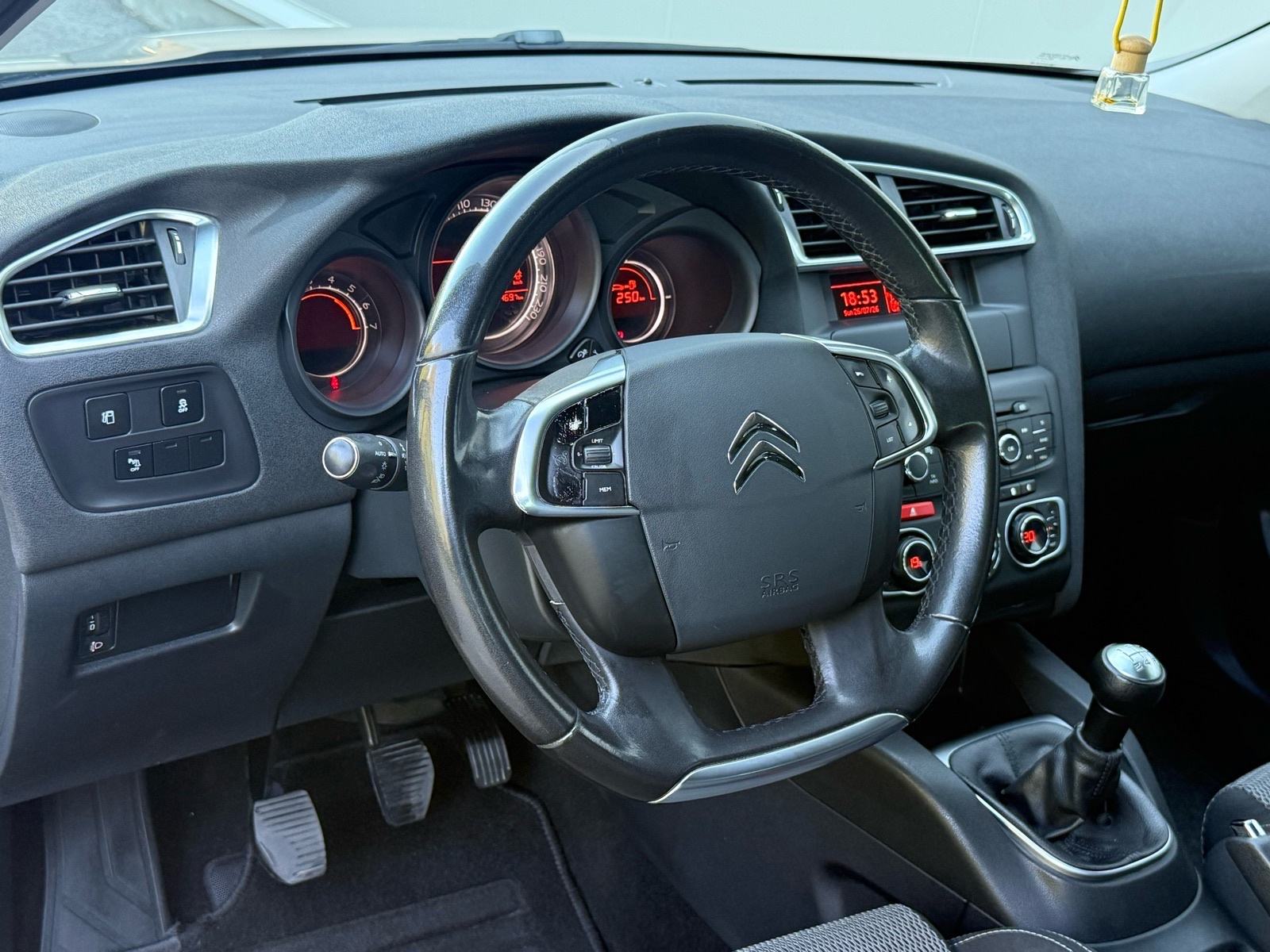 Citroën C4 1,6 HDi-REGA6/27-HR AUTO-PRVI VLASNIK-PARK SENZORI-TEMPOMAT, fotografija 9