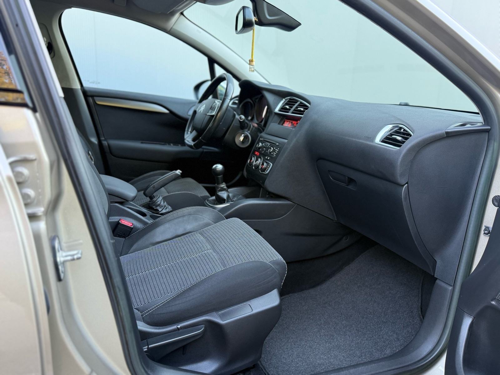 Citroën C4 1,6 HDi-REGA6/27-HR AUTO-PRVI VLASNIK-PARK SENZORI-TEMPOMAT, fotografija 16