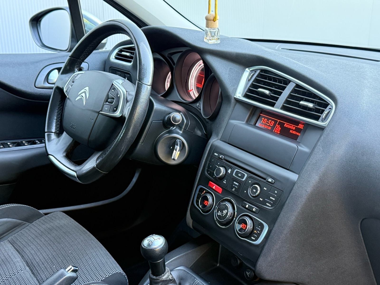 Citroën C4 1,6 HDi-REGA6/27-HR AUTO-PRVI VLASNIK-PARK SENZORI-TEMPOMAT, fotografija 10