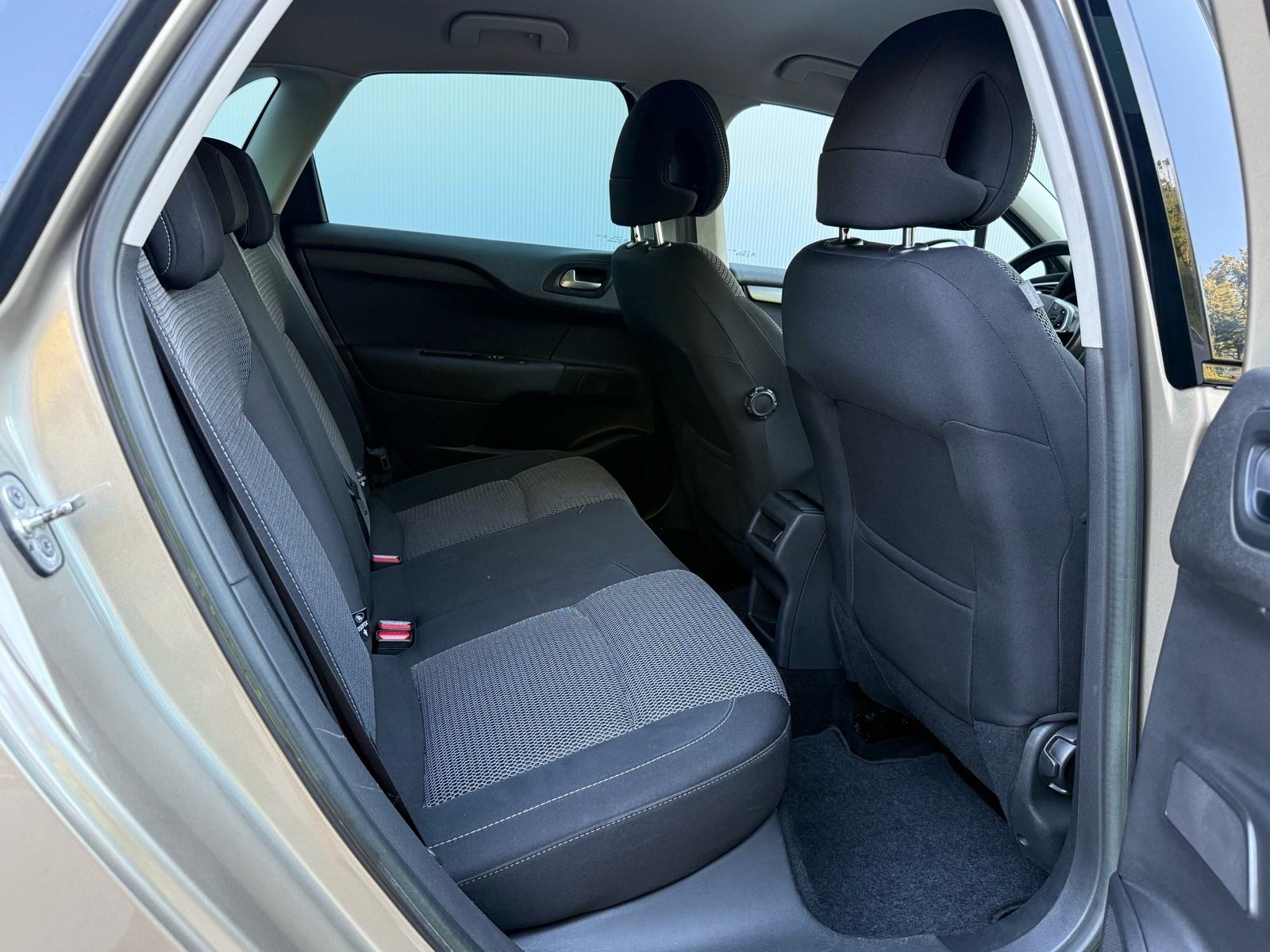 Citroën C4 1,6 HDi-REGA6/27-HR AUTO-PRVI VLASNIK-PARK SENZORI-TEMPOMAT, fotografija 18