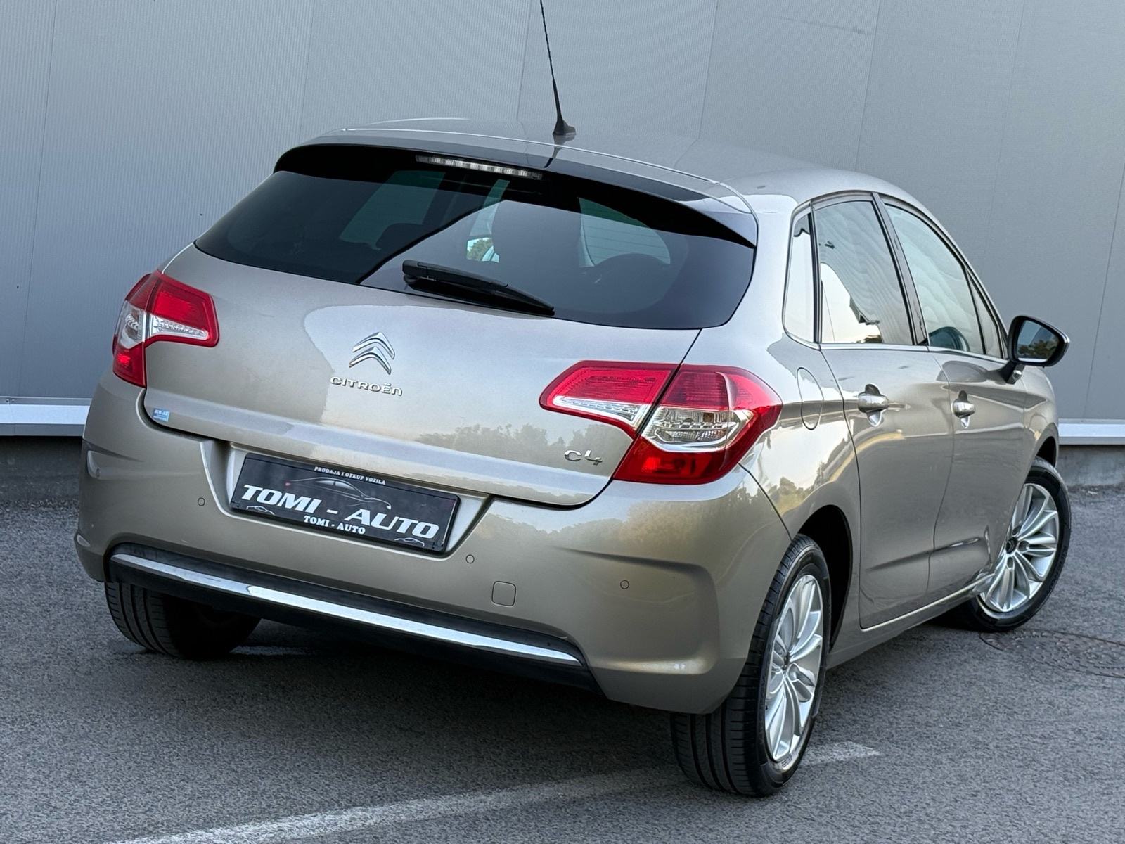 Citroën C4 1,6 HDi-REGA6/27-HR AUTO-PRVI VLASNIK-PARK SENZORI-TEMPOMAT, fotografija 6