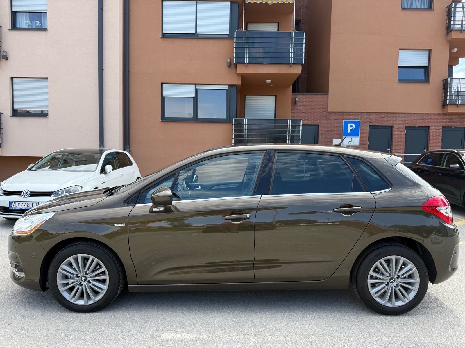 CITROEN C4 1.6 HDI EXCLUSIVE 2011 GOD, NAVIGACIJA , PDC, KOŽA, fotografija 4