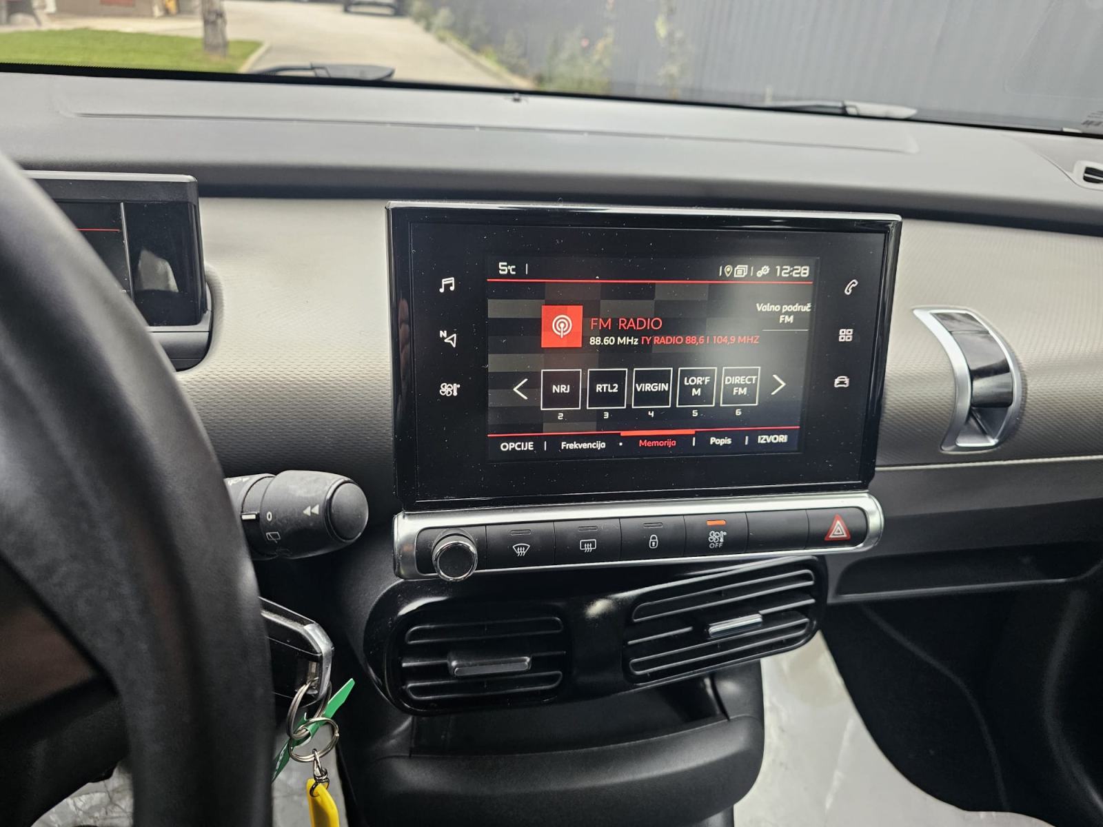 Citroën C4 Cactus 1,5 HDI LED NAPRAVLJEN VELIKI SERVIS AKCIJA 8500, fotografija 7