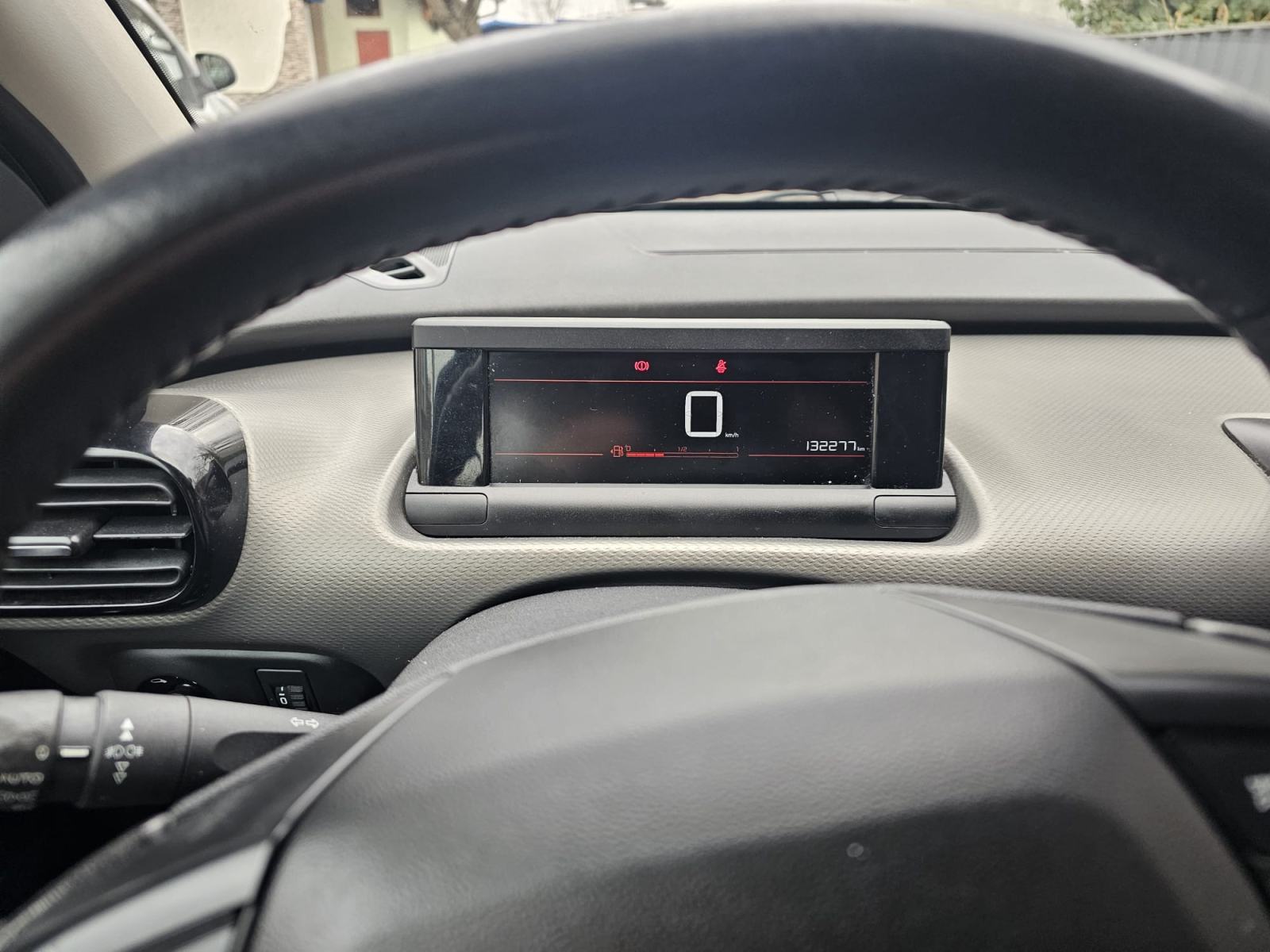 Citroën C4 Cactus 1,5 HDI LED NAPRAVLJEN VELIKI SERVIS AKCIJA 8500, fotografija 13