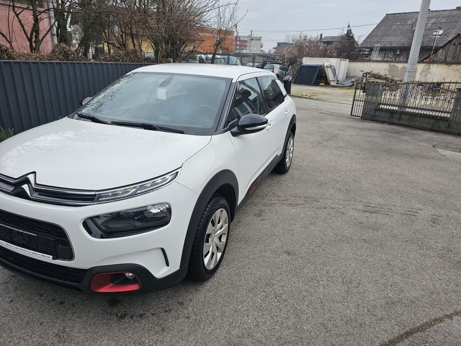 Citroën C4 Cactus 1,5 HDI LED NAPRAVLJEN VELIKI SERVIS AKCIJA 8500, fotografija 15