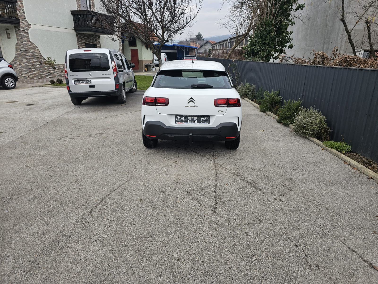 Citroën C4 Cactus 1,5 HDI LED NAPRAVLJEN VELIKI SERVIS AKCIJA 8500, fotografija 2