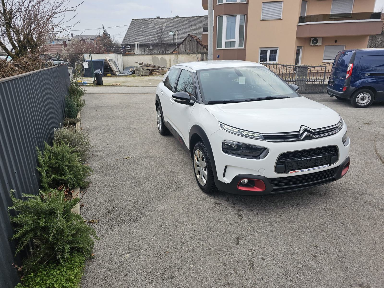 Citroën C4 Cactus 1,5 HDI LED NAPRAVLJEN VELIKI SERVIS AKCIJA 8500, fotografija 17