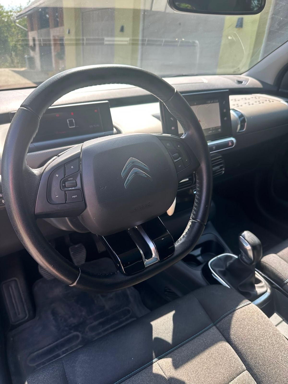 Citroën C4 Cactus 1,6 BlueHDi registriran do 7.2027. prvi vlasnik, fotografija 5