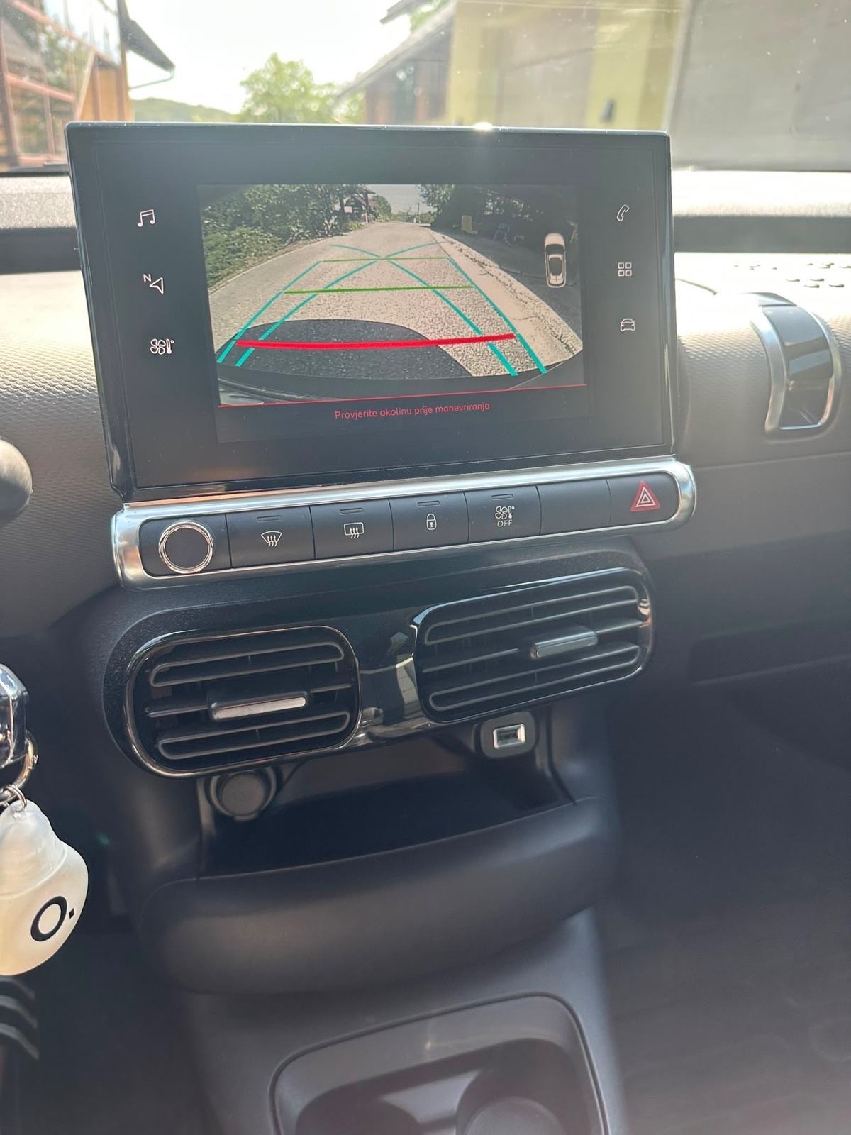 Citroën C4 Cactus 1,6 BlueHDi registriran do 7.2027. prvi vlasnik, fotografija 11