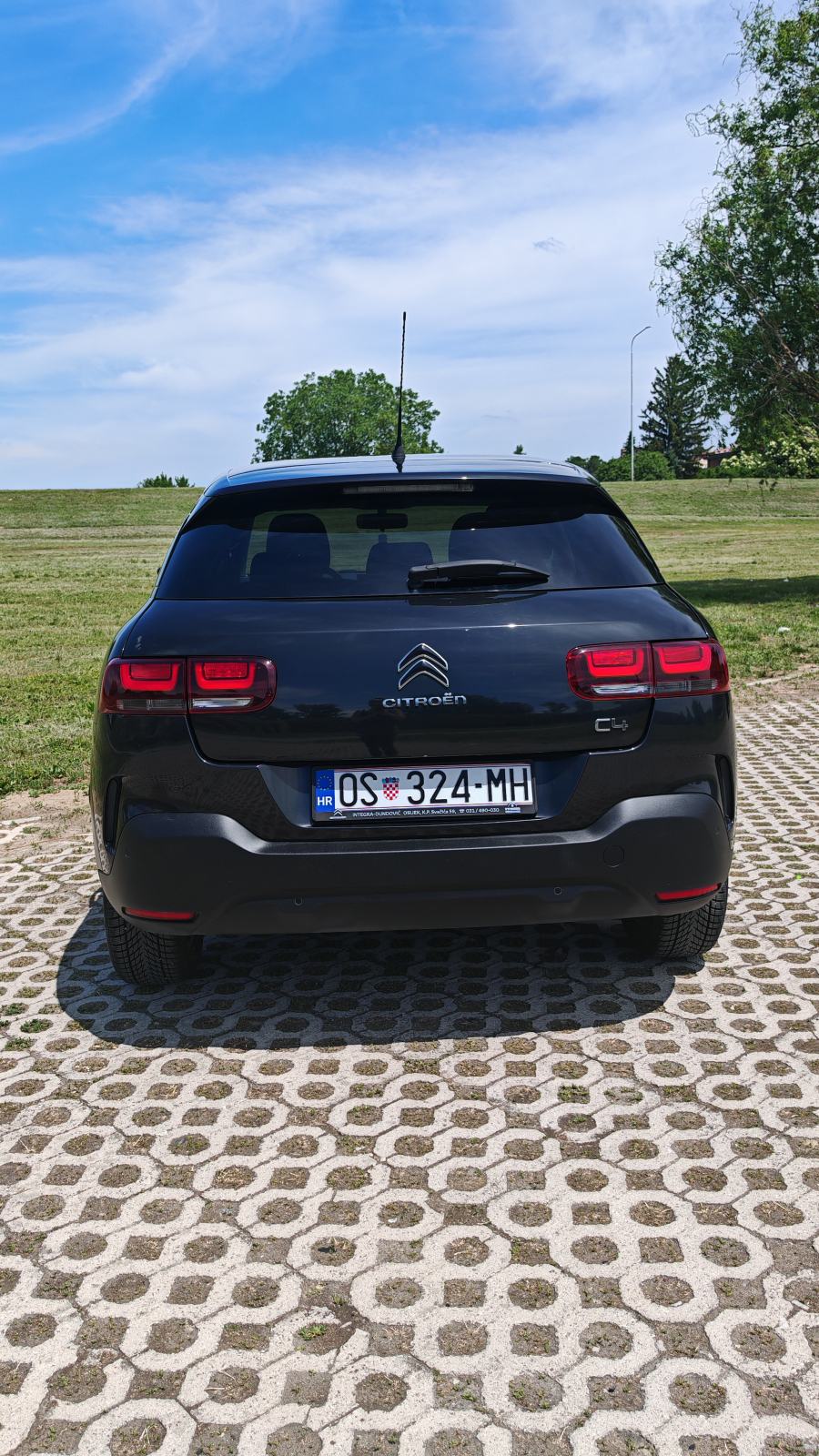 Citroën C4 Cactus 1,6 BlueHDi, fotografija 13