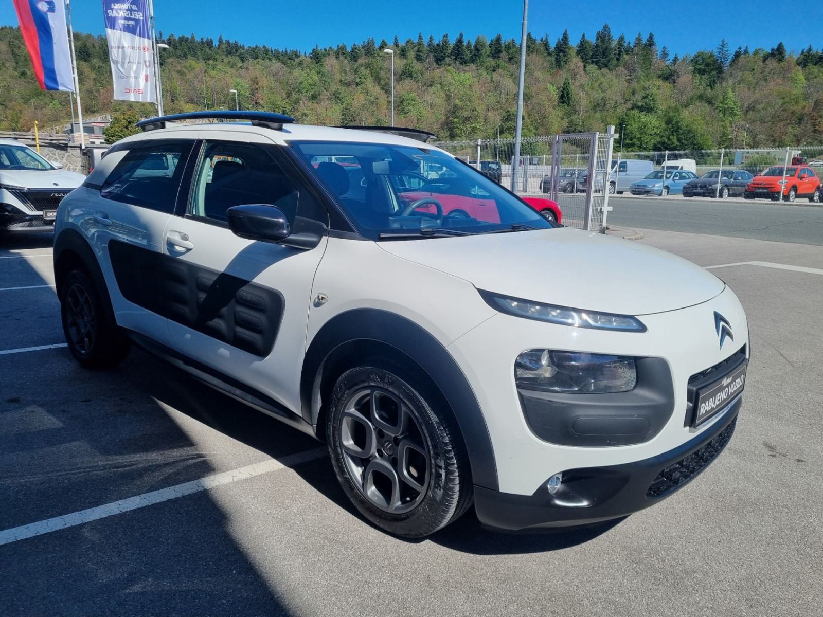 Citroën C4 Cactus 1.6 HDi - SLOVENSKO POREKLO - POTRJENA SERVISNA, fotografija 3