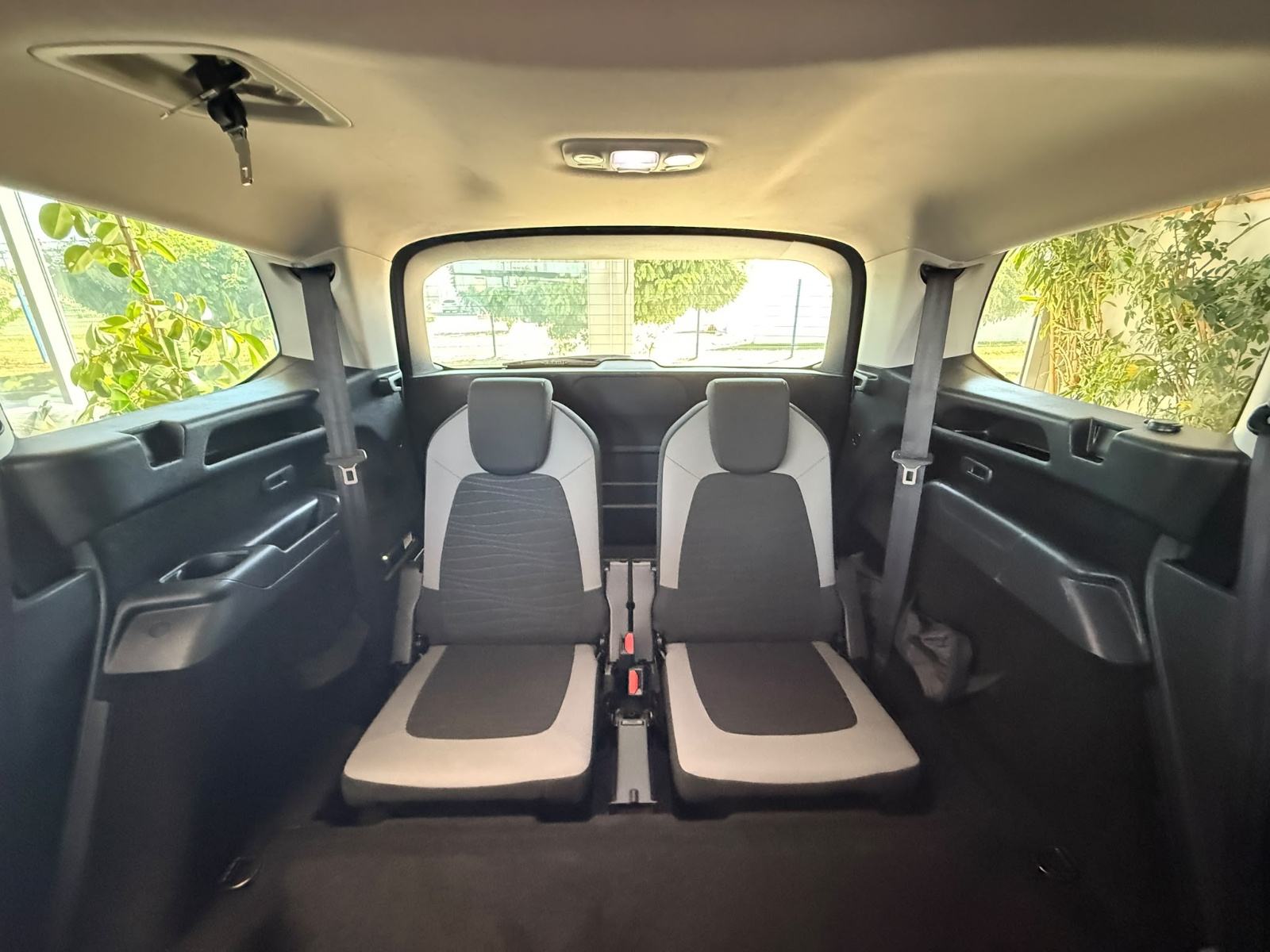 Citroën C4 Grand Picasso 1,6 e-HDi ATTRACTION SERVISNA 7 SJEDALA, fotografija 19