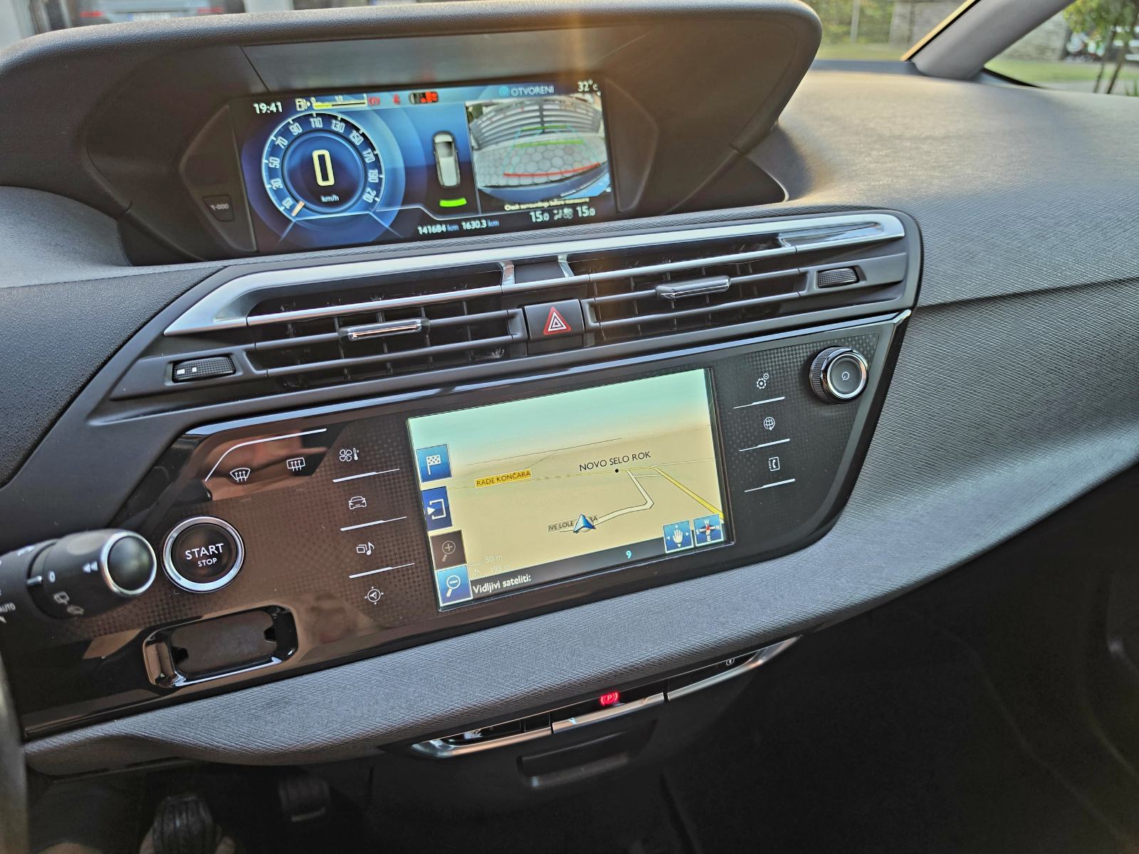 Citroën C4 Grand Picasso 1,6 e-HDi,,SERVISNA,,7 SIJEDALA,,141684KM, fotografija 16