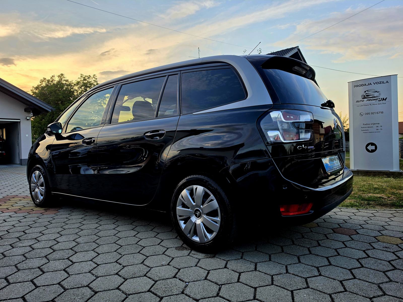 Citroën C4 Grand Picasso 1,6 e-HDi,,SERVISNA,,7 SIJEDALA,,141684KM, fotografija 3