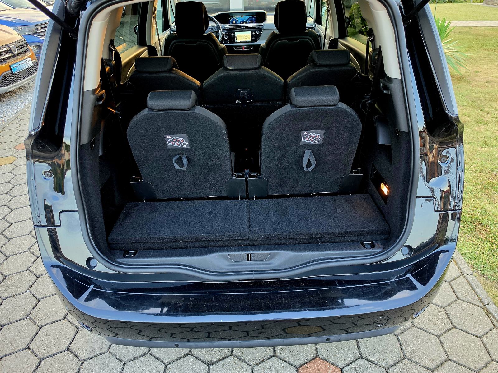 Citroën C4 Grand Picasso 1,6 e-HDi,,SERVISNA,,7 SIJEDALA,,141684KM, fotografija 12