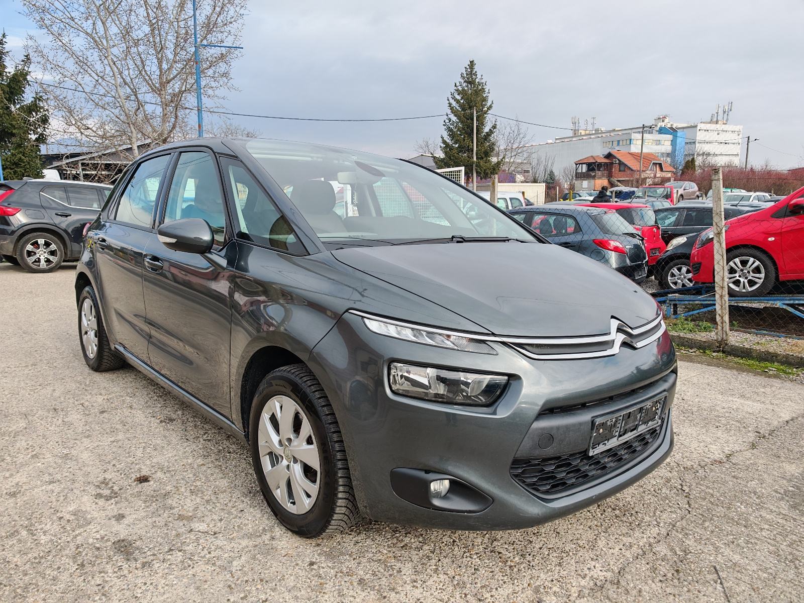 Citroën C4 Picasso 1.6 HDi automatik, 2014g, odličan KREDIT, pogled izvana - slika 1