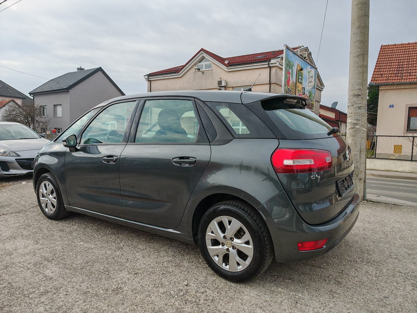 Citroën C4 Picasso 1.6 HDi automatik, 2014g, odličan KREDIT, pogled izvana - slika 3