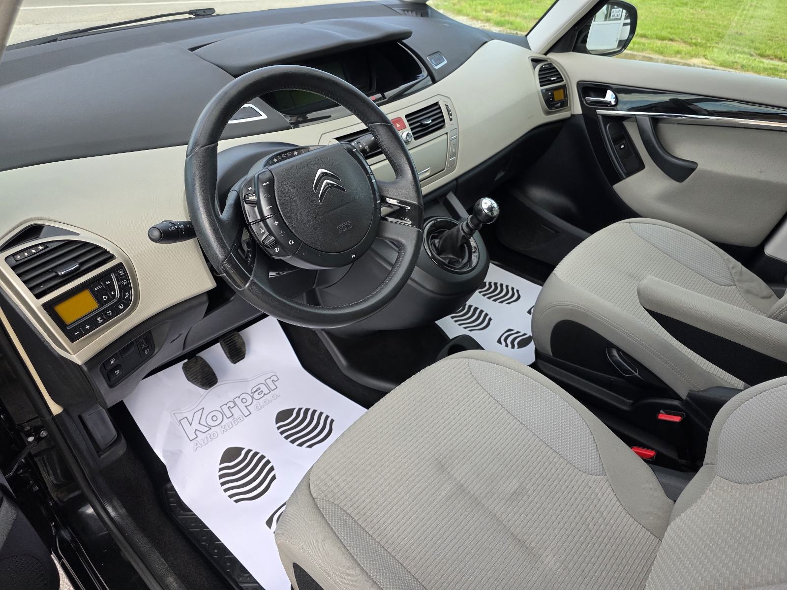 Citroën C4 Picasso 1,6 HDi SELECTION, 202.000 km, SERVISNA, fotografija 9