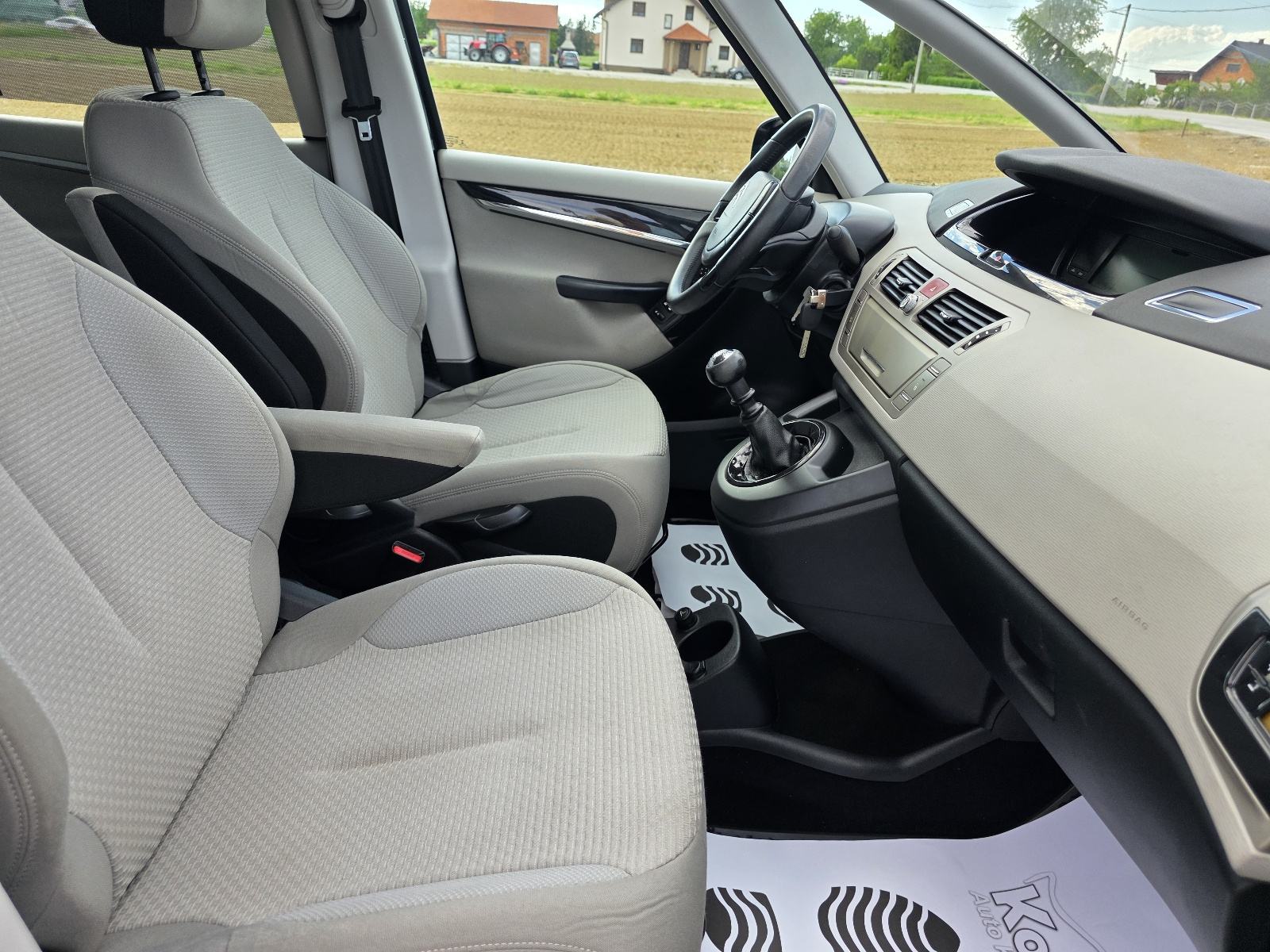 Citroën C4 Picasso 1,6 HDi SELECTION, 202.000 km, SERVISNA, fotografija 13