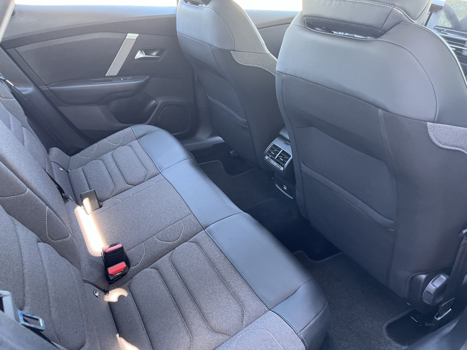 Citroën C4 X 1,2 PureTech, SHINE, LEASING BEZ UČEŠĆA I BEZ JAMCA, fotografija 16