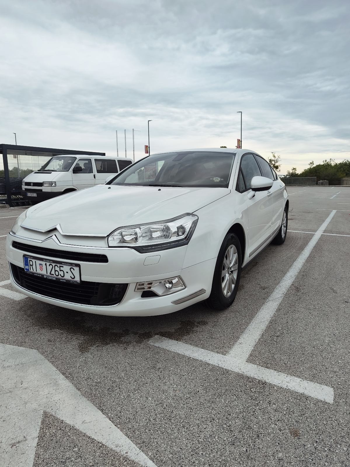 Citroën C5 1,6 e-HDi automatik, fotografija 1