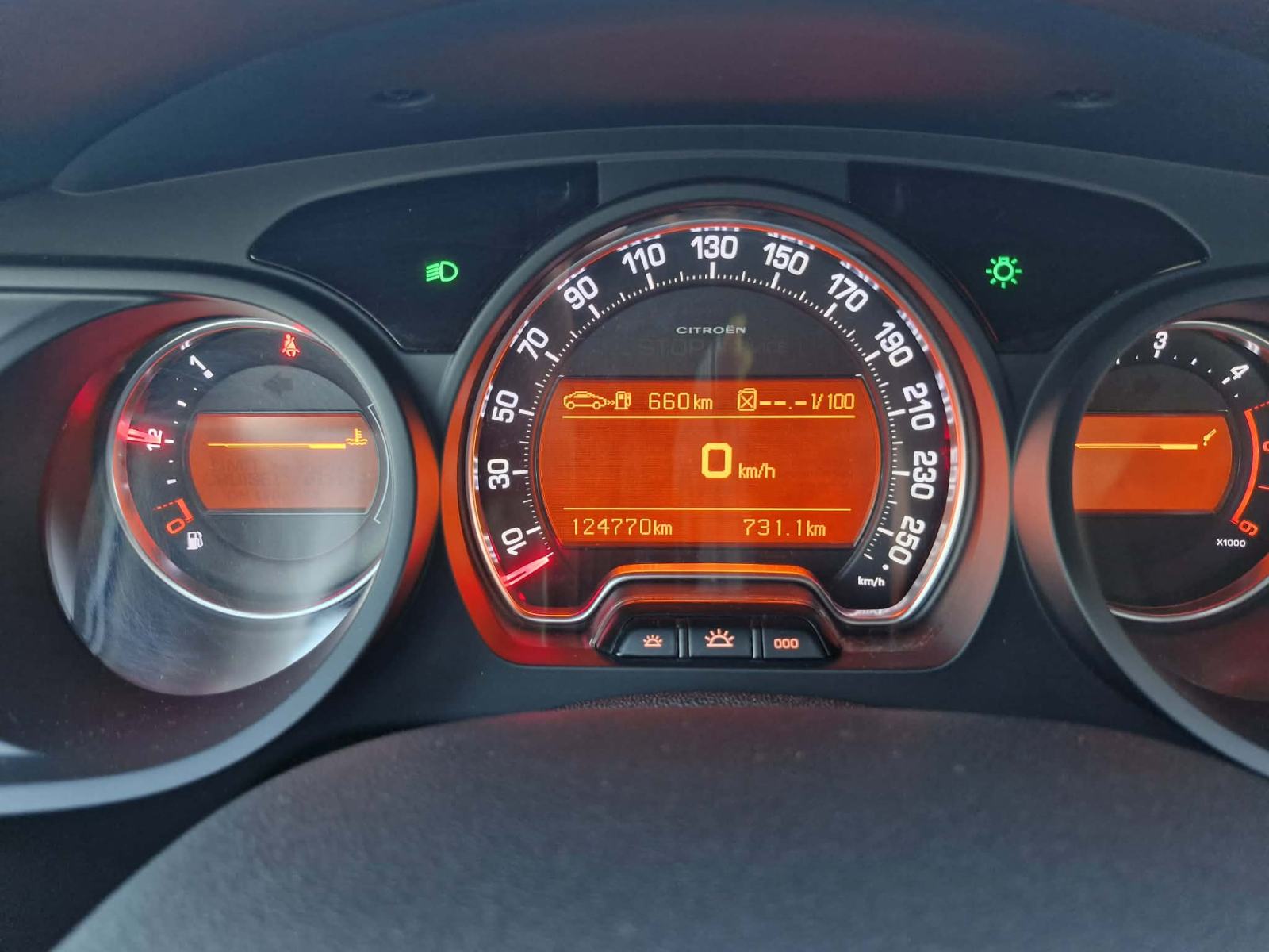 Citroën C5 2,0 HDi, fotografija 7