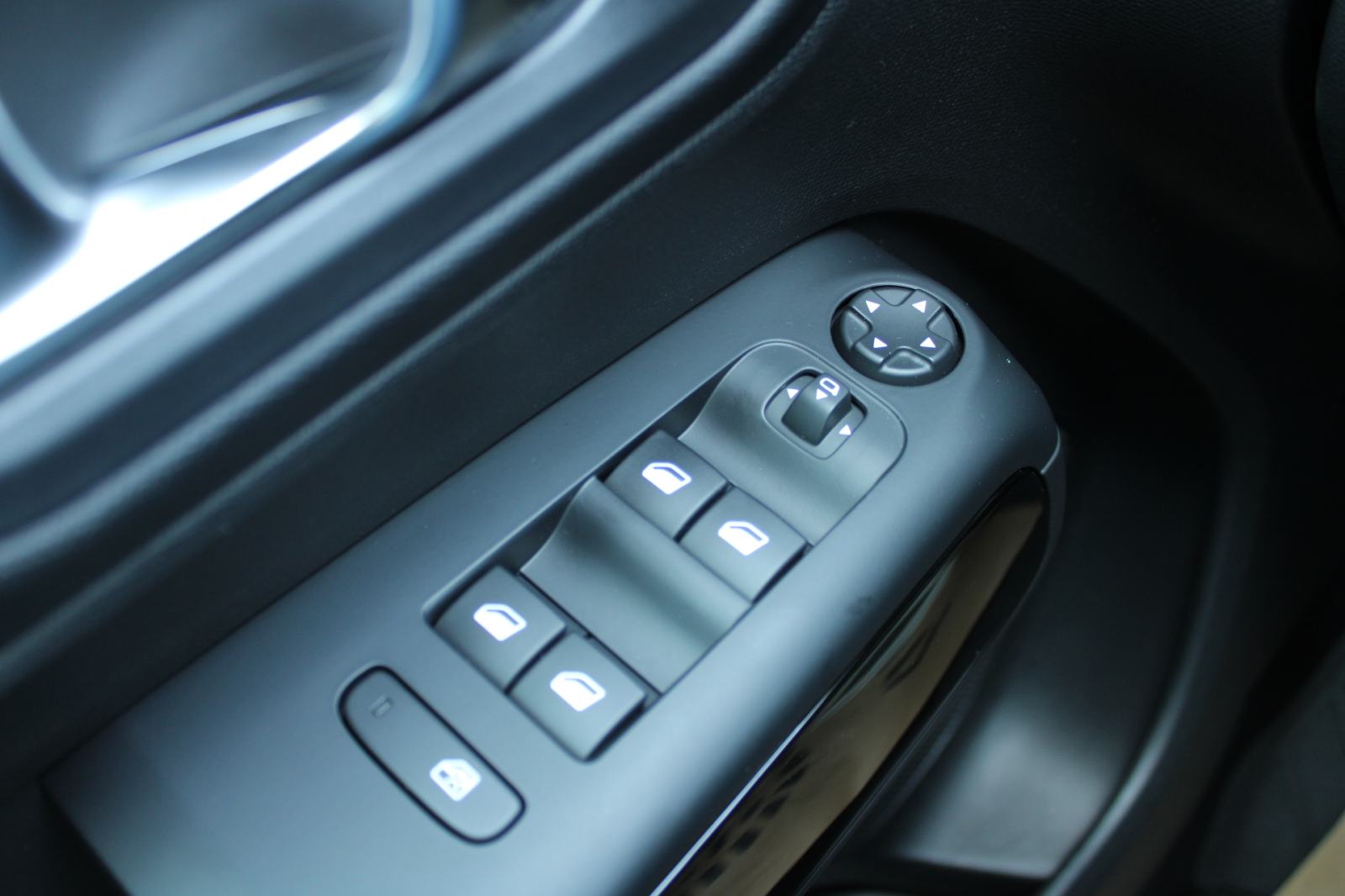 Citroën C5 Aircross 1.2 130 S&S AUTOMATIK Feel Pack *LED, KAMERA*, fotografija 13